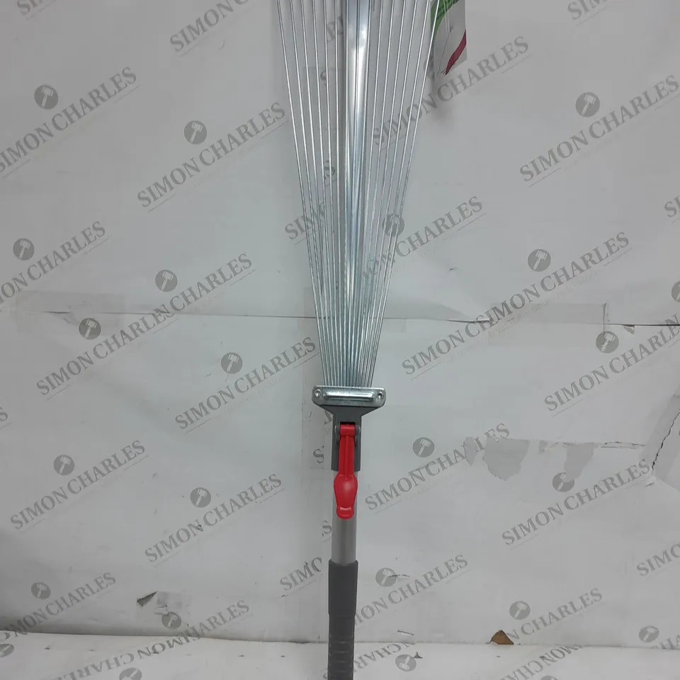 160cm TELESCOPIC GARDEN LEAF RAKE
