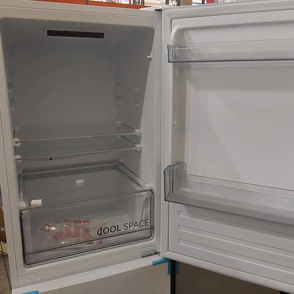 HOOVER 55CM WIDE FREESTANDING LOW FROST FRIDGE FREEZER IN WHITE -COLLECTION ONLY- 