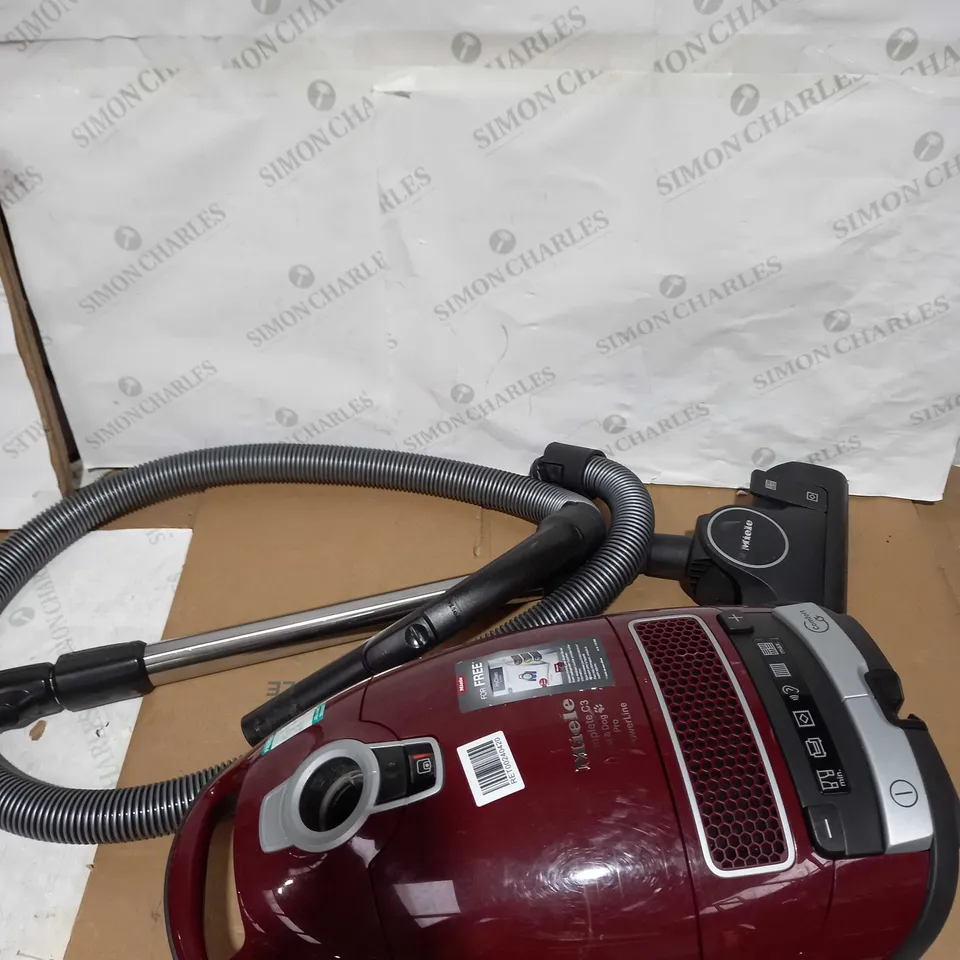 MIELE COMPLETE C3 POWERLINE VACUUM CLEANER 