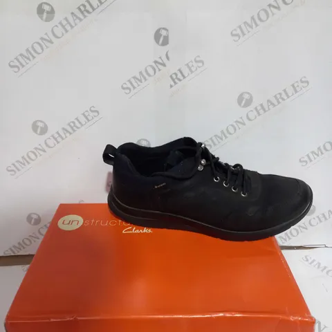 BOXED PAIR OF UNSTRUCTURED CLANKS GORETEX UN REACH BROWN LEATHER UK 8