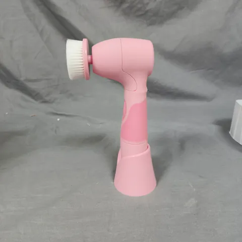 BLUSHLY CLEANSING & EXFOLIATING FACE BRUSH