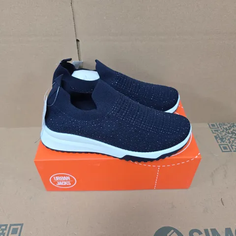 BOXED PAIR OF URBAN JACKS COCKTAIL TRAINERS IN NAVY - SIZE 7