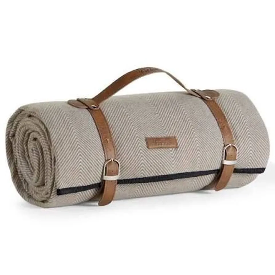 BOXED BEIGE WATERPROOF PICNIC BLANKET LARGE
