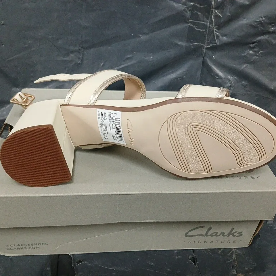 BOXED PAIR OF CLARKS EZORIA SLING SHOES - UK SIZE 5.5