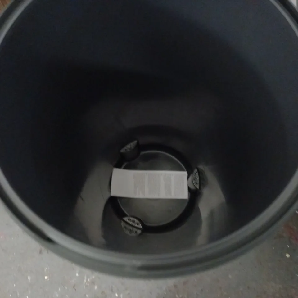 BOXED BRABANTIA 30 LITRE TOUCH BIN