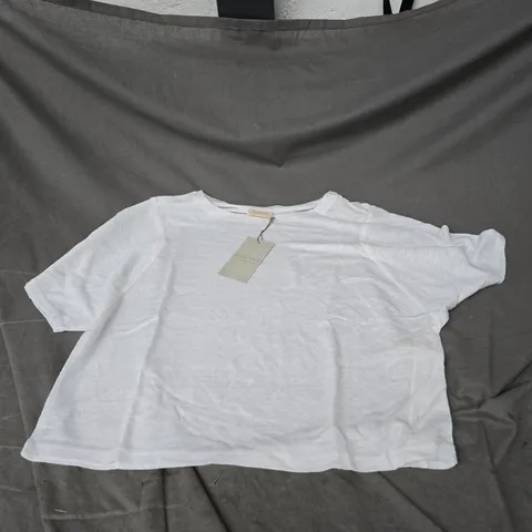 POETRY CROPPED TEE IN WHITE SIZE 10