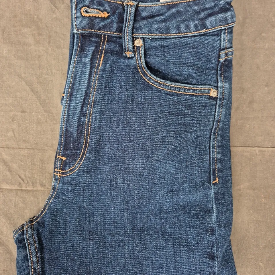 STRADIVARIUS D10 MOM SLIM FIT JEANS IN BLUE SIZE UK 8