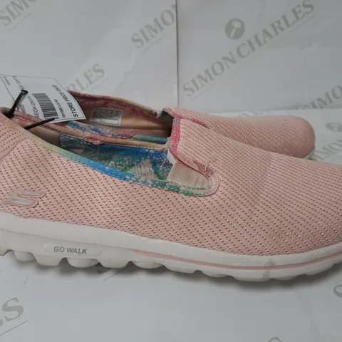 SKECHERS GO WALK PINK PUMPS