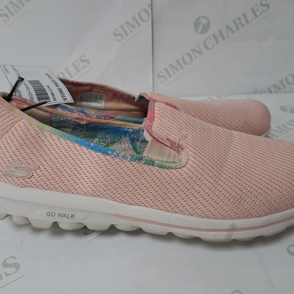 SKECHERS GO WALK PINK PUMPS 