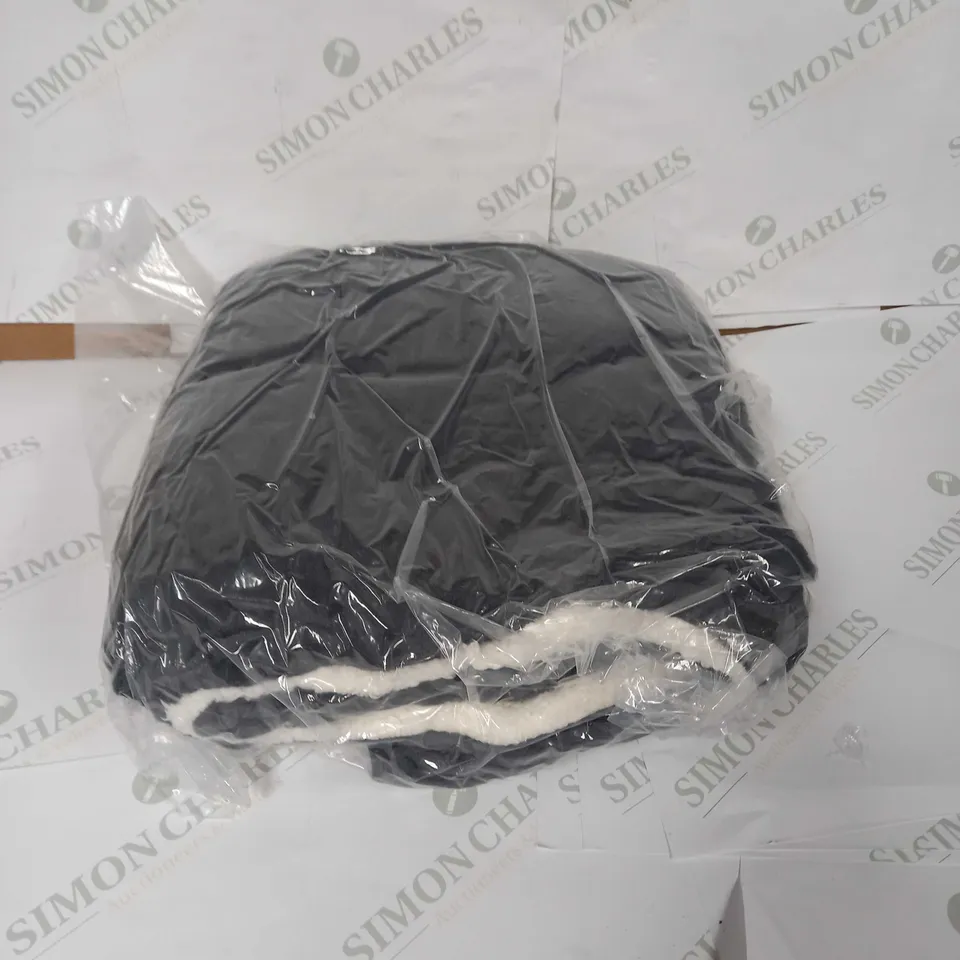 LARGE GREY WEARABLE BLANKET