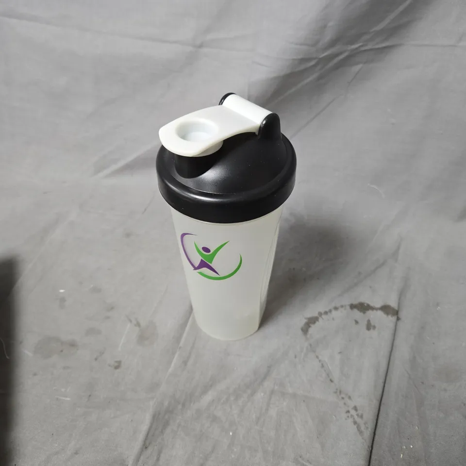 BOX OF APPROXIMATELY 10 ASSORTED HOUSEHOLD ITEMS INCLUDING MOOIFUN DRAW LINER AND SPORTS BOTTLE