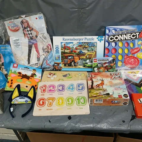 LARGE QUANTITY OF ASSORTED TOYS AND GAMES TO INCLUDE - CONNECT4, LEGO MINECRAFT, AND HARLEY QUINN OUTFIT ETC.