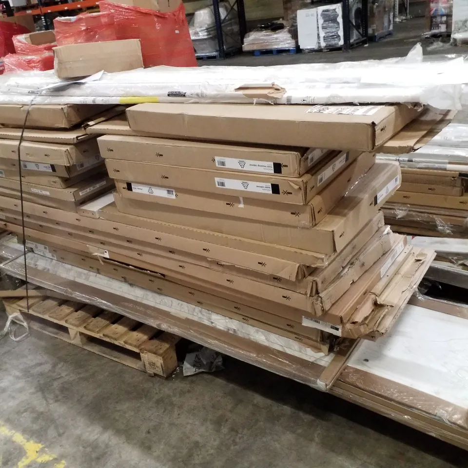 PALLET CONTAINING ASSORTED WORKTOPS & CABINETS 