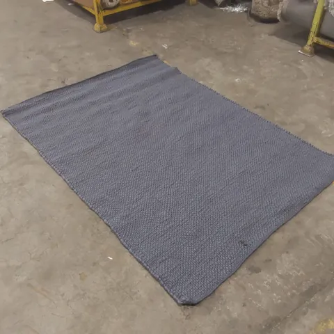 QUALITY DESIGNER RUG - APPROXIMATELY 170 x 120cm