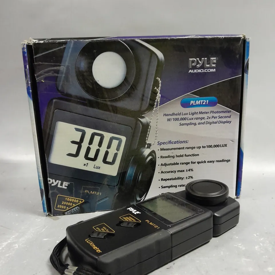 PYLE PLMT21 HANDHELD LUX LIGHT METER PHOTOMETER