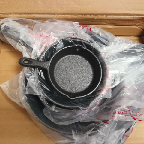 BOXED HOUSHERY IRON SKILLET PAN SET