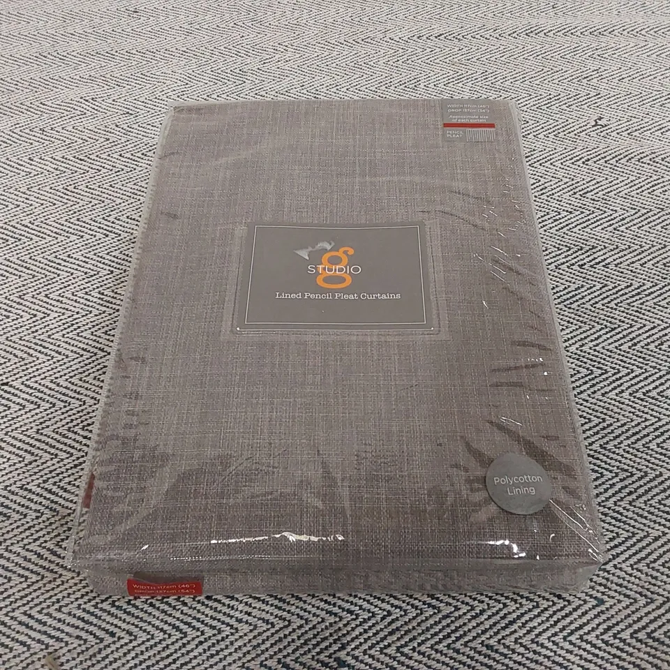 BRAND NEW BAGGED LINED PENCIL PLEAT CURTAINS - 117 x 137cm
