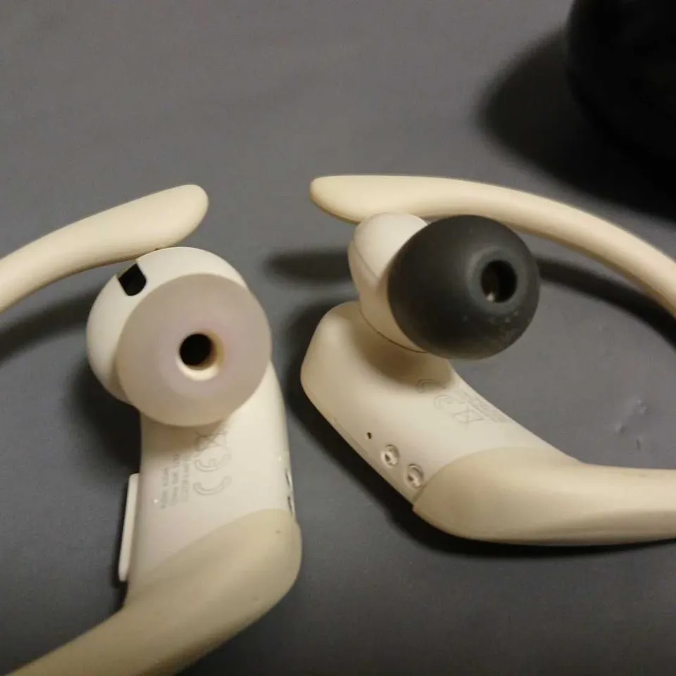 BEATS SPORTS STYLE EARPHONES