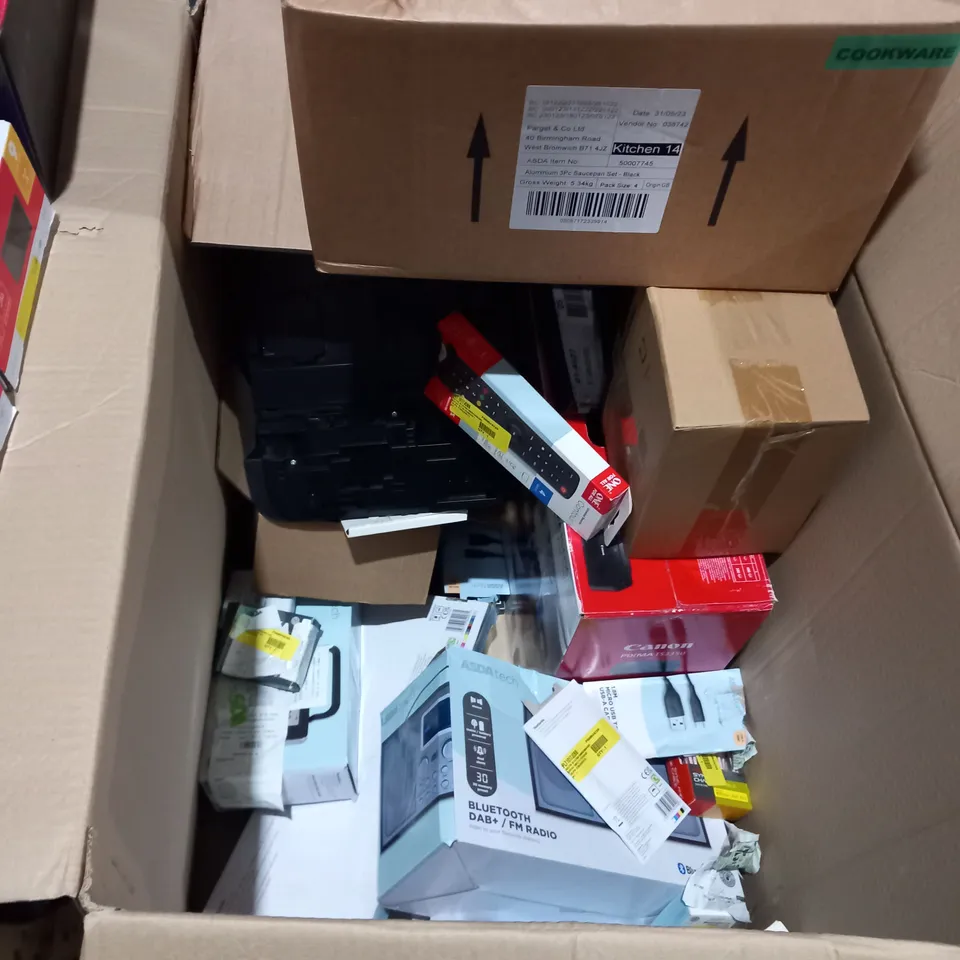 LARGE BOX OF ASSORTED ELECTRICAL GOODS TO INCLUDE;
