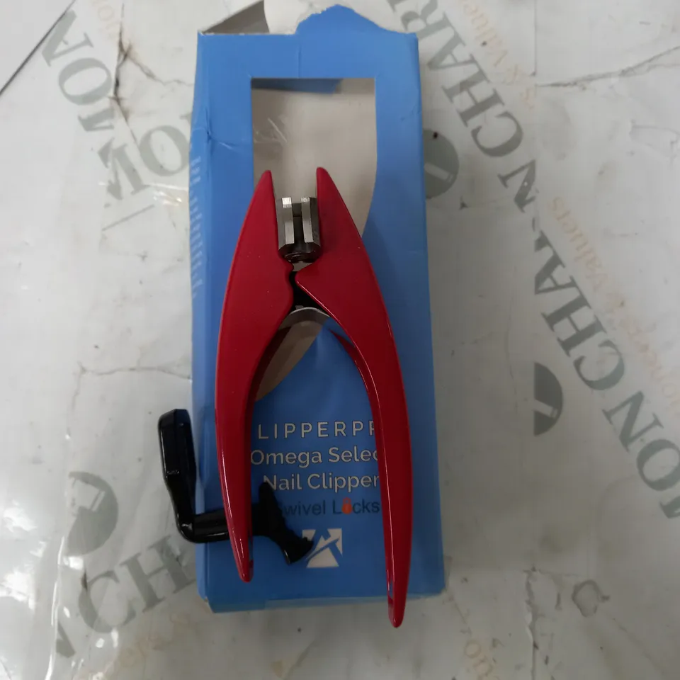 BOXED OF APPROXIMATELY 3 ITEMS TO INCLUDE SIMPLYBEAUTY, SWIVEL LOCKS, LUXENON 
