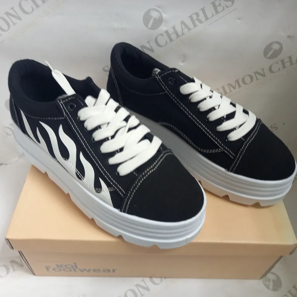 KOI VEGAN THE FURIES FLAMED CHUNKY TRAINER - BLACK/WHITE SIZE 5