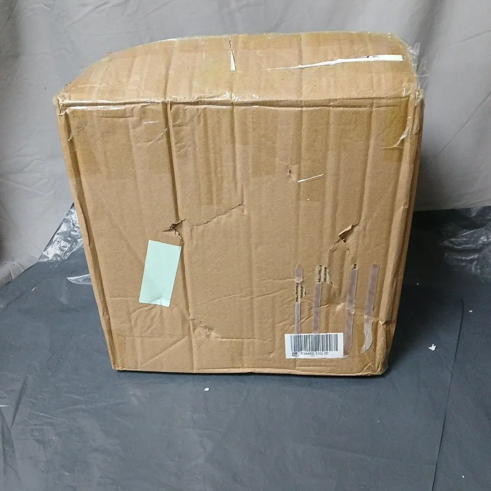 HOME STORIES SET OF 2 INDOOR / OUTDOOR LED EFFECT LANTERNS