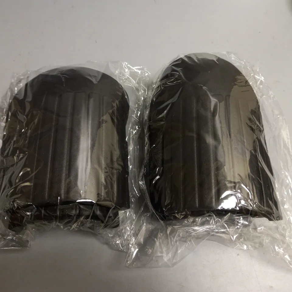 LOT OF 2 PAIRS OF BLACK SHIN/ELBOW PROTECTORS