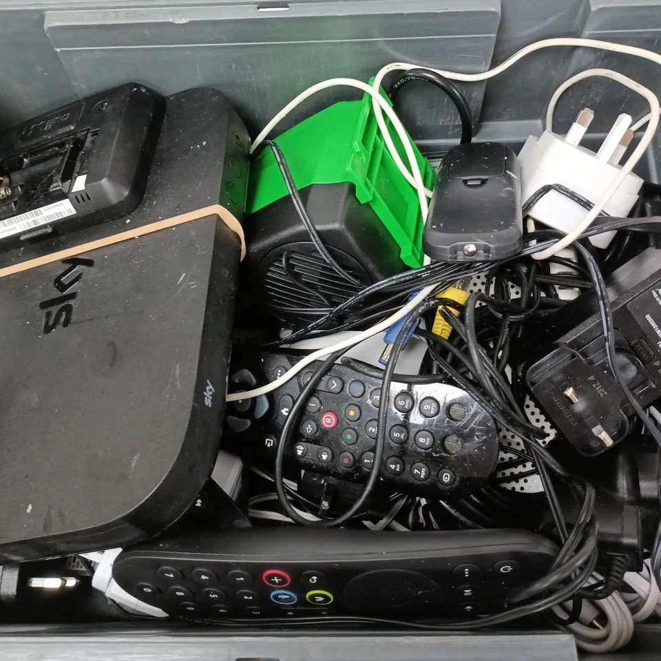 APPROXIMATELY 12 ASSORTED HOUSEHOLD ITEMS TO INCLUDE REMOTES, CABLES, ROUTERS, ETC