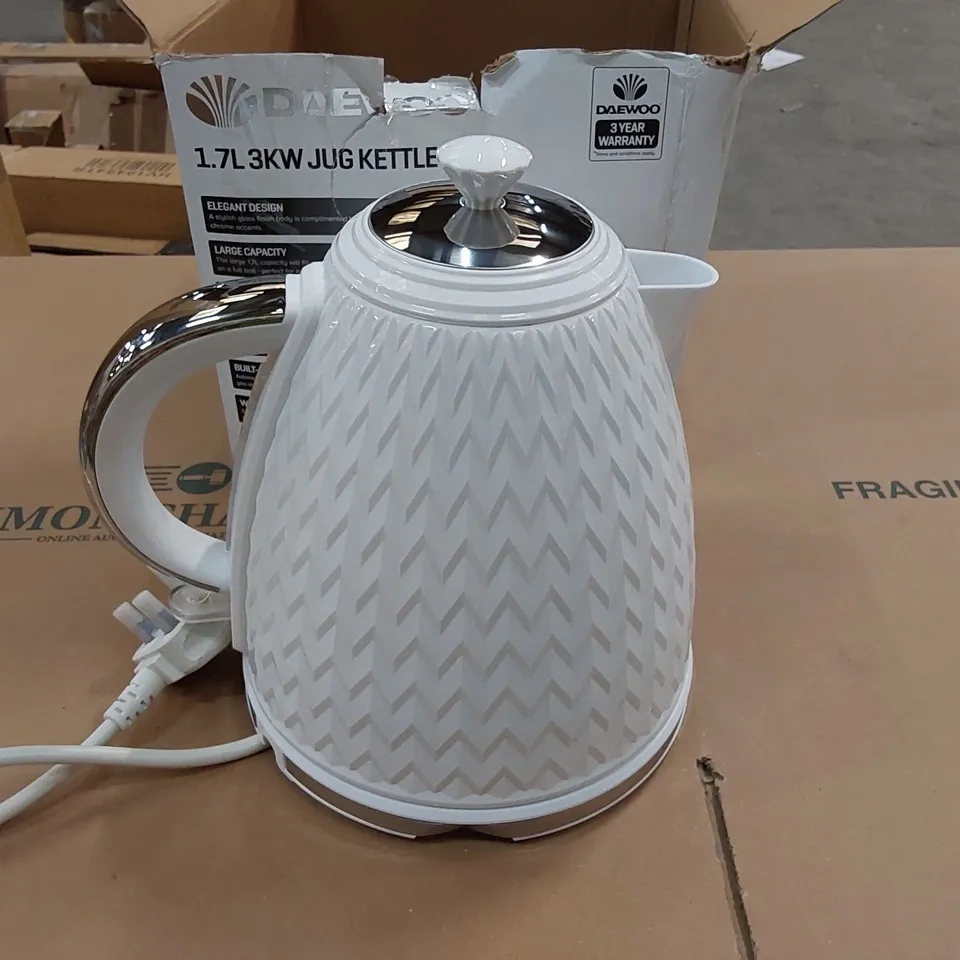 BOXED DAEWOO ARGYLE 1.7L ELECTRIC KETTLE (1 BOX)