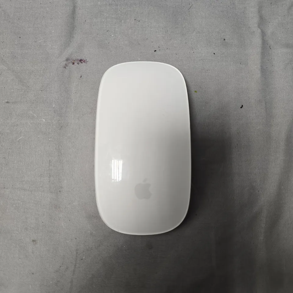 APPLE MAGIC MOUSE (WHITE) – WIRELESS COMPUTER PERIPHERAL
