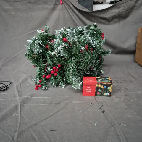 ARTIFICIAL CHRISTMAS TREE WITH LED DECORATIVE LIGHTS