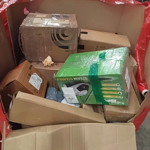 PALLET OF ASSORTED HOUSEHOLD GOODS AND PRODUCTS TO INCLUDE; STEAM CLEANER, DINING ACCESSORIES, BOXED FURNITURE ETC
