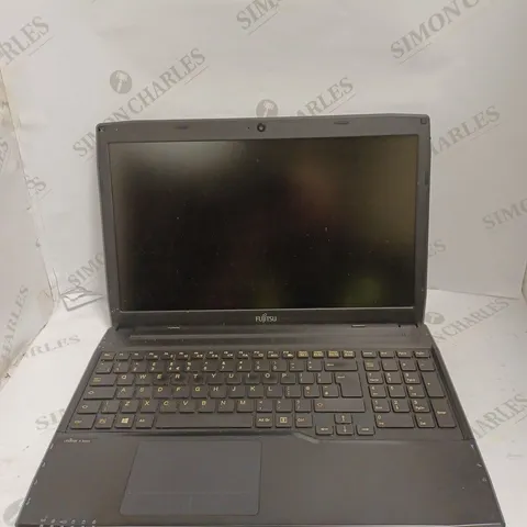 FUJITSU LIFEBOOK AH544 LAPTOP
