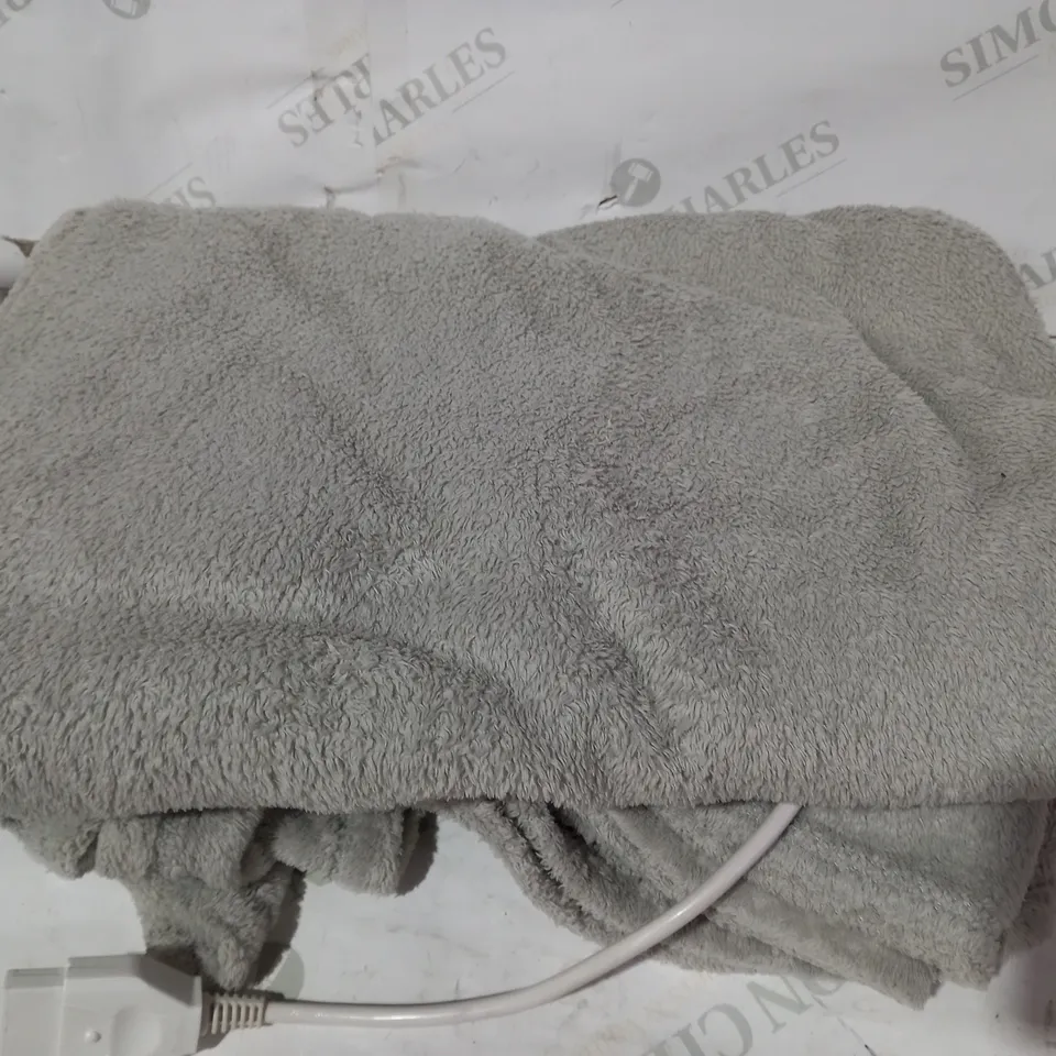 OUTLET COZEE HOME HEATED PLUSH WASHABLE THROW