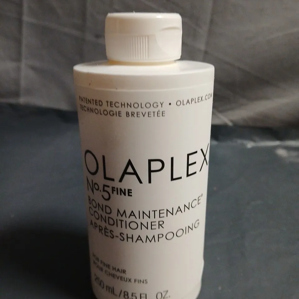 OLAPLEX NO.5 BOND MAINTENANCE CONDITIONER – 250 ML