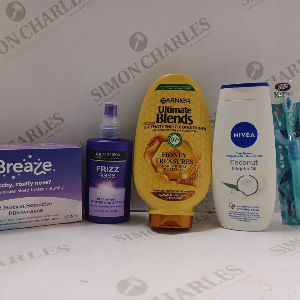 BOX OF APPROX 20 ASSORTED HEALTH AND BEAUTY ITEMS TO INCLUDE - BREAZE 2 MOTION SENSITIVE PILLOWCASE - JOHN FRIEDA FRIZZ EASE - NIVEA COCONUT CARE SHOWER ECT
