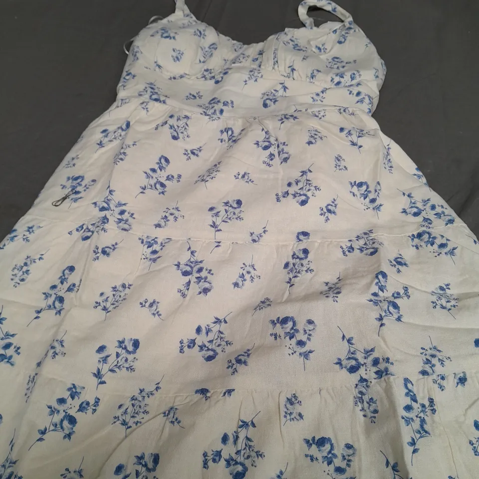HOLLISTER LINEN BLEND WHITE DRESS - LARGE