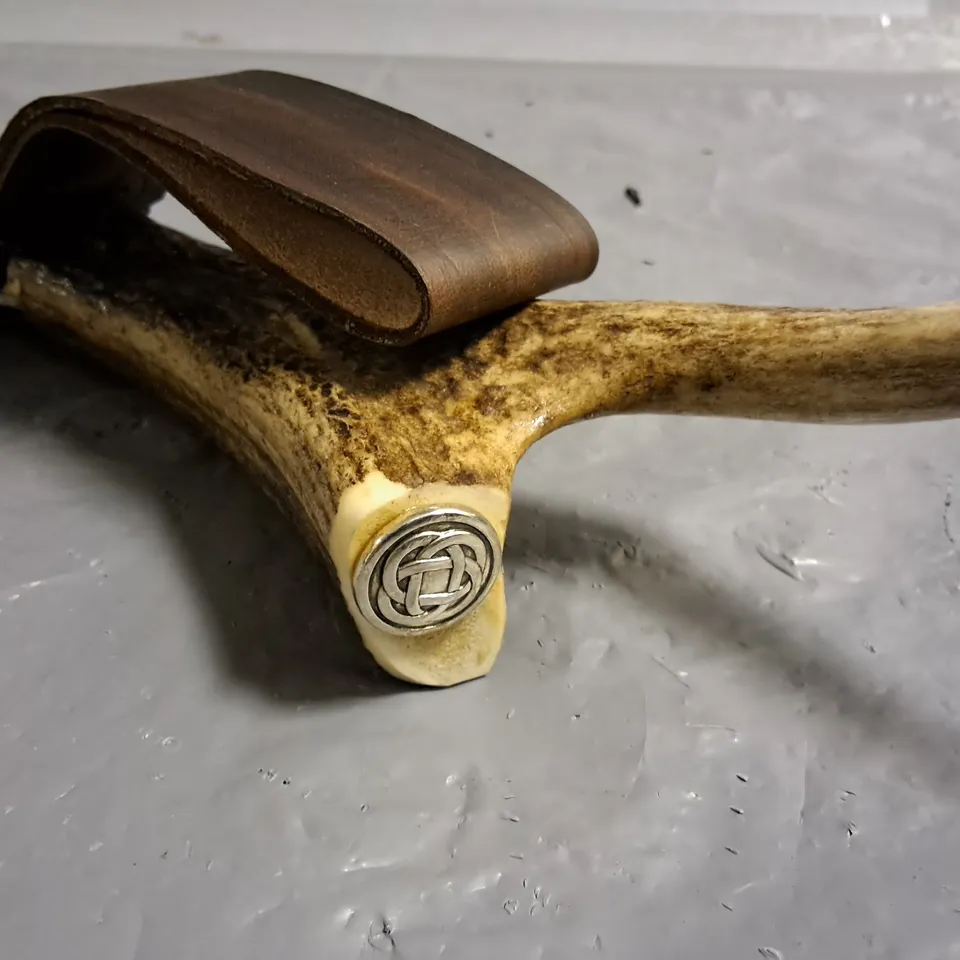DECORATIVE HORN HANDLED 13" KNIFE WITH SHEATH