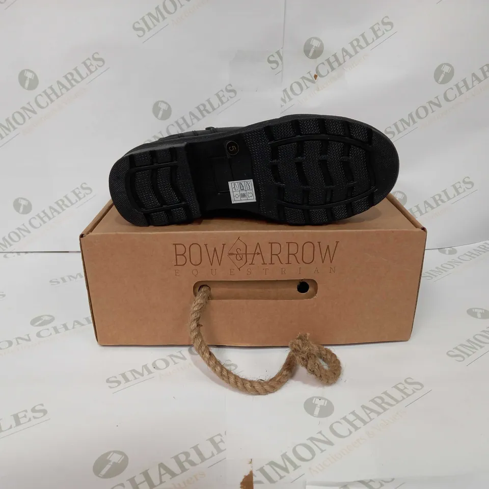 BOW & ARROW EQUESTION HARD ROCK STEEL TOE BOOTS - UK 5 