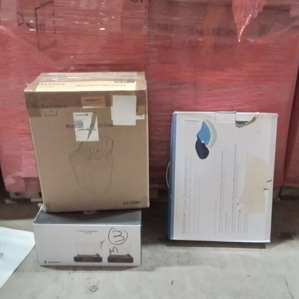 PALLET OF ASSORTED HOUSEHOLD GOODS AND PRODUCTS TO INCLUDE;PAPER SHREDDER,MEMORY FOAM CUSHION,TURNTABLE SYSTEM