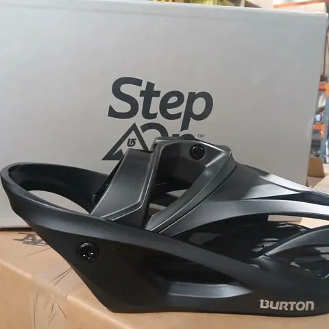 BURTON STEP ON WOMEN'S BINDINGS – SIZE M (UK 4.5–6.5 / US 6.5–8.5) SNOWBOARD BINDINGS