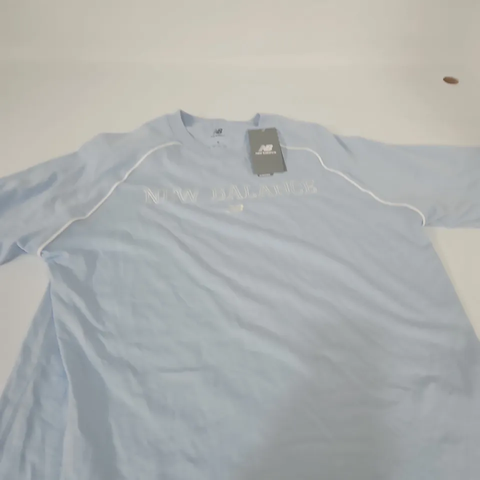 NEW BALANCE OVERSIZED T-SHIRT – LIGHT BLUE - S