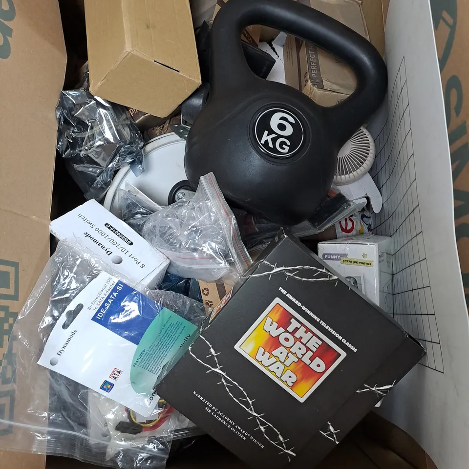 CAGE OF APPROXIMATELY 20 ASSORTED BROKEN ITEMS TO INCLUDE - CAR PARTS, WALL PAPER, CAULK GUN, AND 6KG KETTLEBELL ETC. COLLECTION ONLY