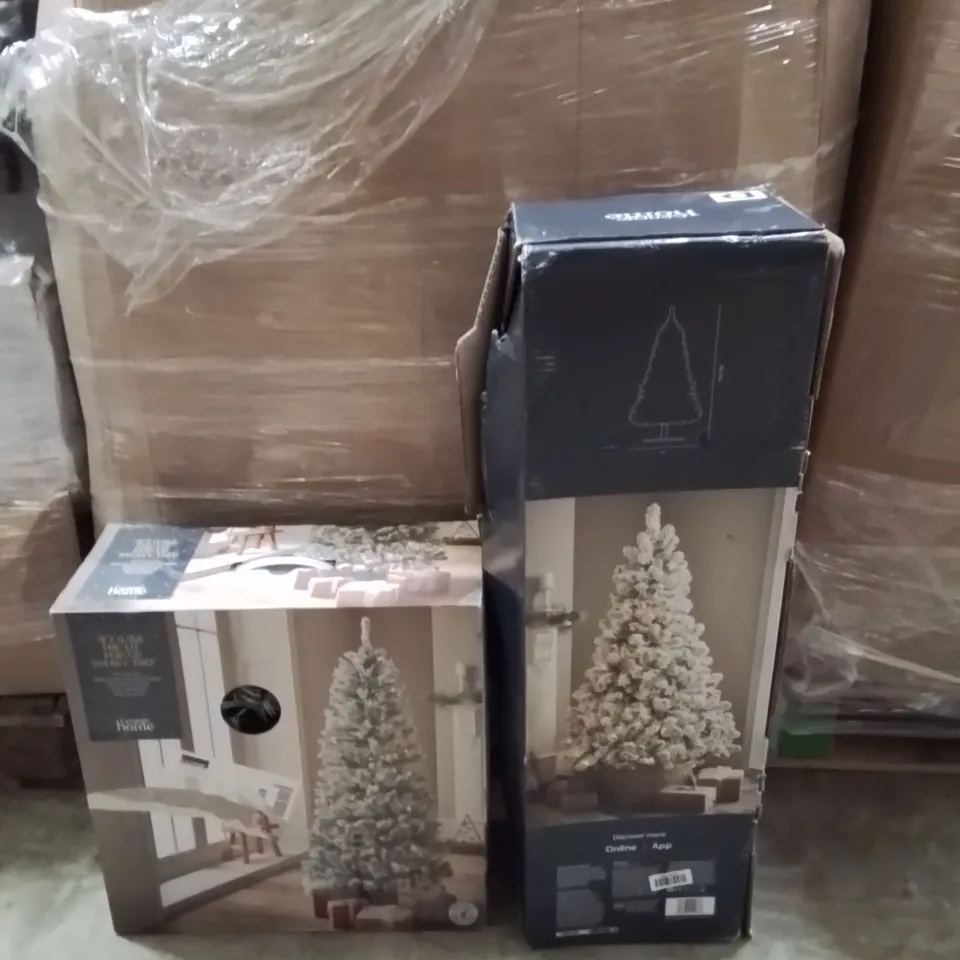 PALLET TO CONTAIN A LARGE QUANTITY OF CHRISTMAS TREES 