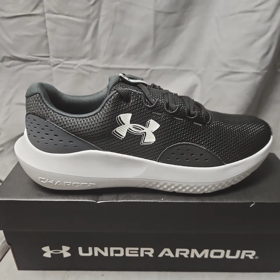 BOXED UNDER ARMOUR CHARGED SURGE 4 RUNNING SHOES – MEN'S, UK9 (US10), BLACK/GRAY