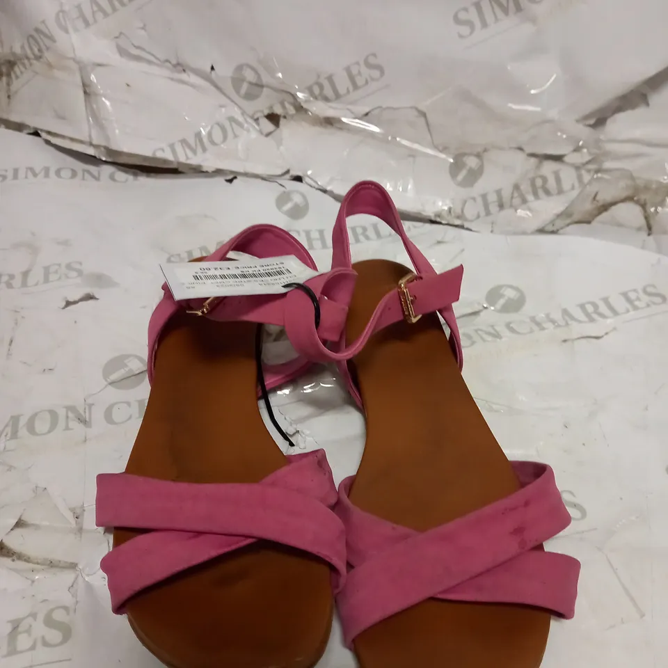 DUNE LANDIE CROSS STRAP COMFORT FLAT SANDAL SIZE 6