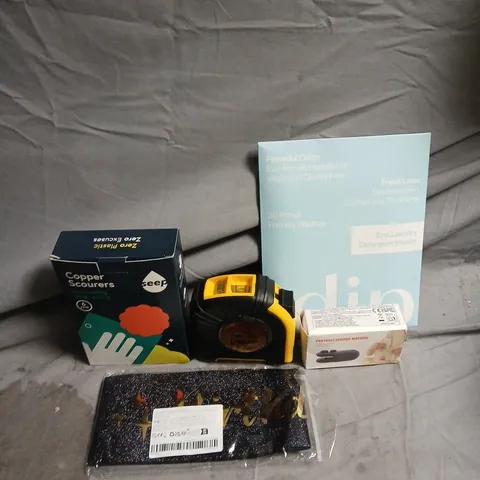 APPROXIMATELY 15 ASSORTED HOUSEHOLD ITEMS TO INCLUDE COPPER SCOURERS, DIP DETERGENT SHEETS AND PORTABLE SEALING MACHINE