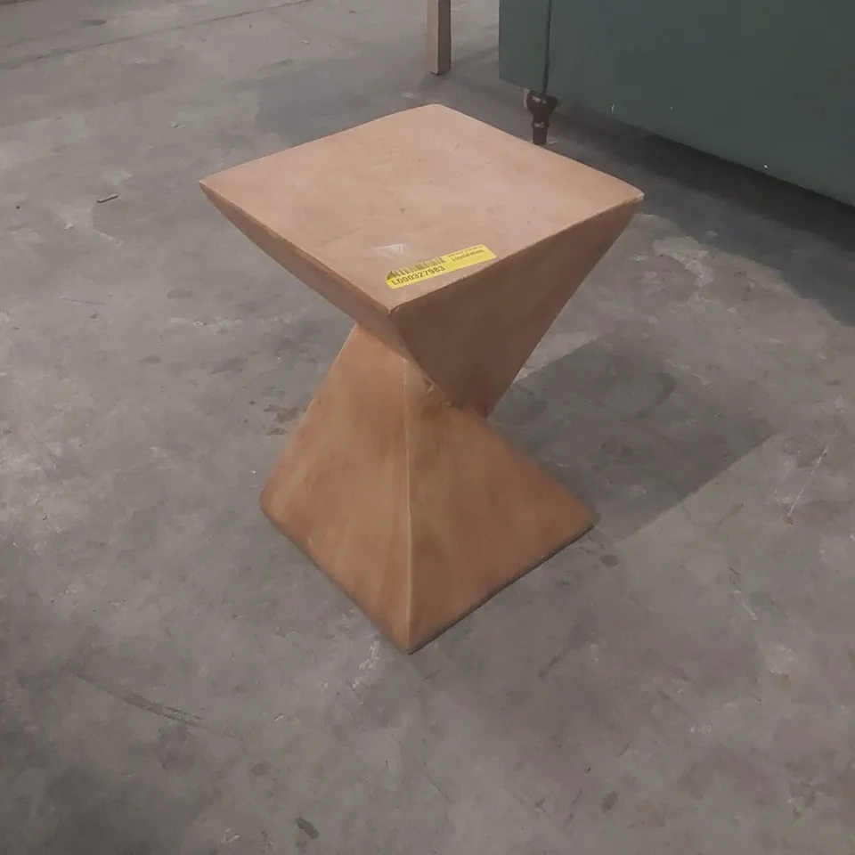 DOUGLASTON SIDE TABLE