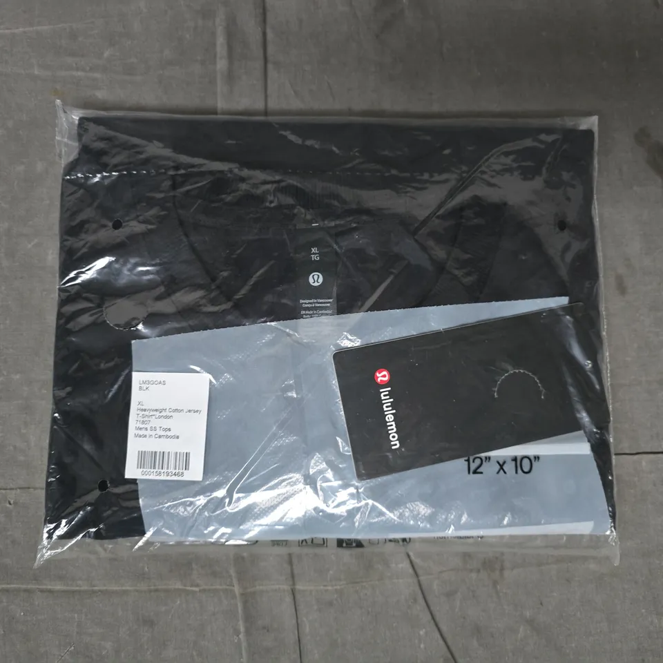 BAGGED LULULEMON HEAVYWEIGHT COTTON JERSEY T-SHIRT IN BLACK SIZE XL
