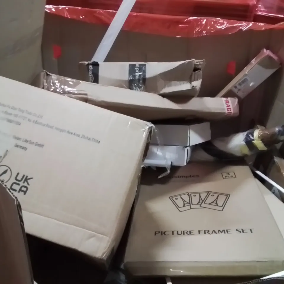 PALLET OF ASSORTED HOUSEHOLD GOODS AND PRODUCTS TO INCLUDE;WALL CLOCK,RETRACTABLE SAFETY GATE,LED FLOOD LIGHT